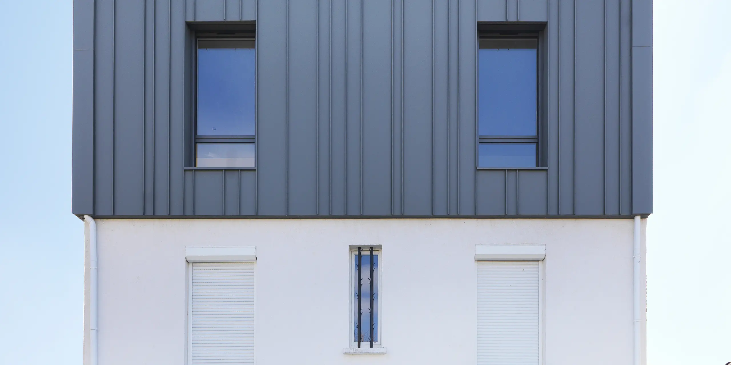 Vue détaillée de la façade en PREFALZ en P.10 gris souris