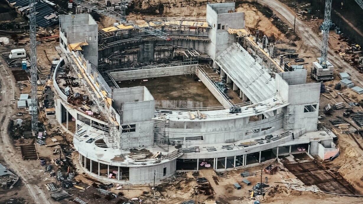 Ein Foto von der Baustelle des Schwimmstadions in Budapest