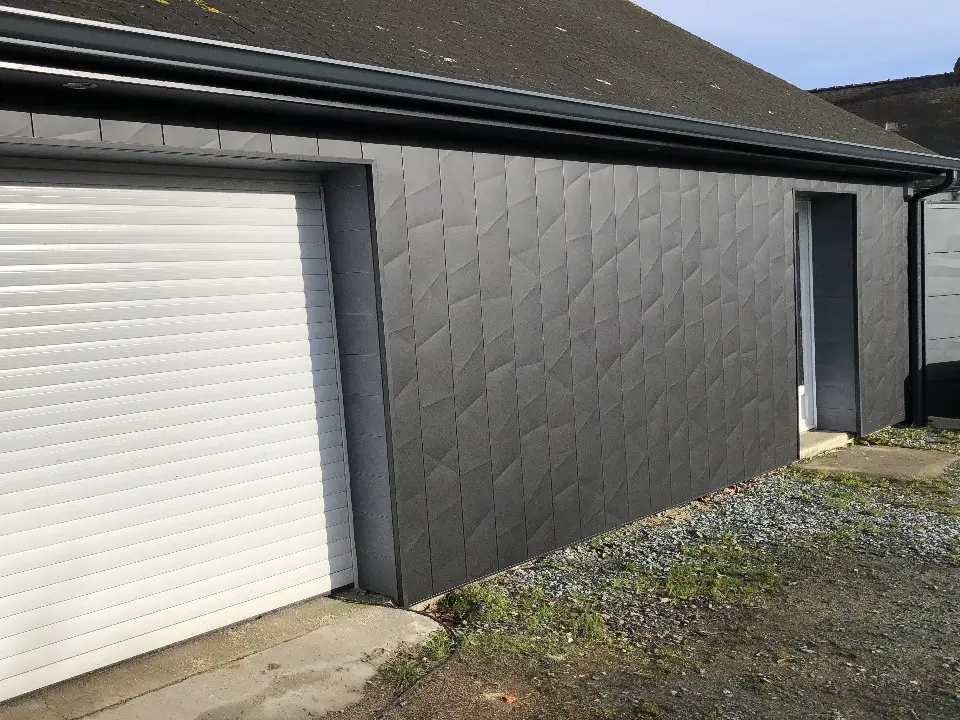 Garage recouvert de Siding.X anthracite