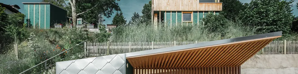 Prise de vue de l'ensemble des bâtiment d'Oberreute-Irsengund qui a été recouvert par du joint debout PREFALZ, des losanges de toiture et de façade 44x44.