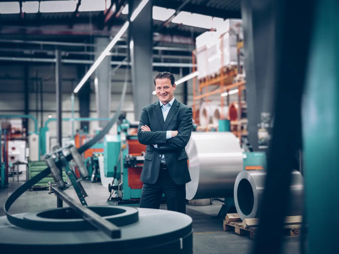 Directeur de l'entreprise PREFA Leopold Pasquali dans la production