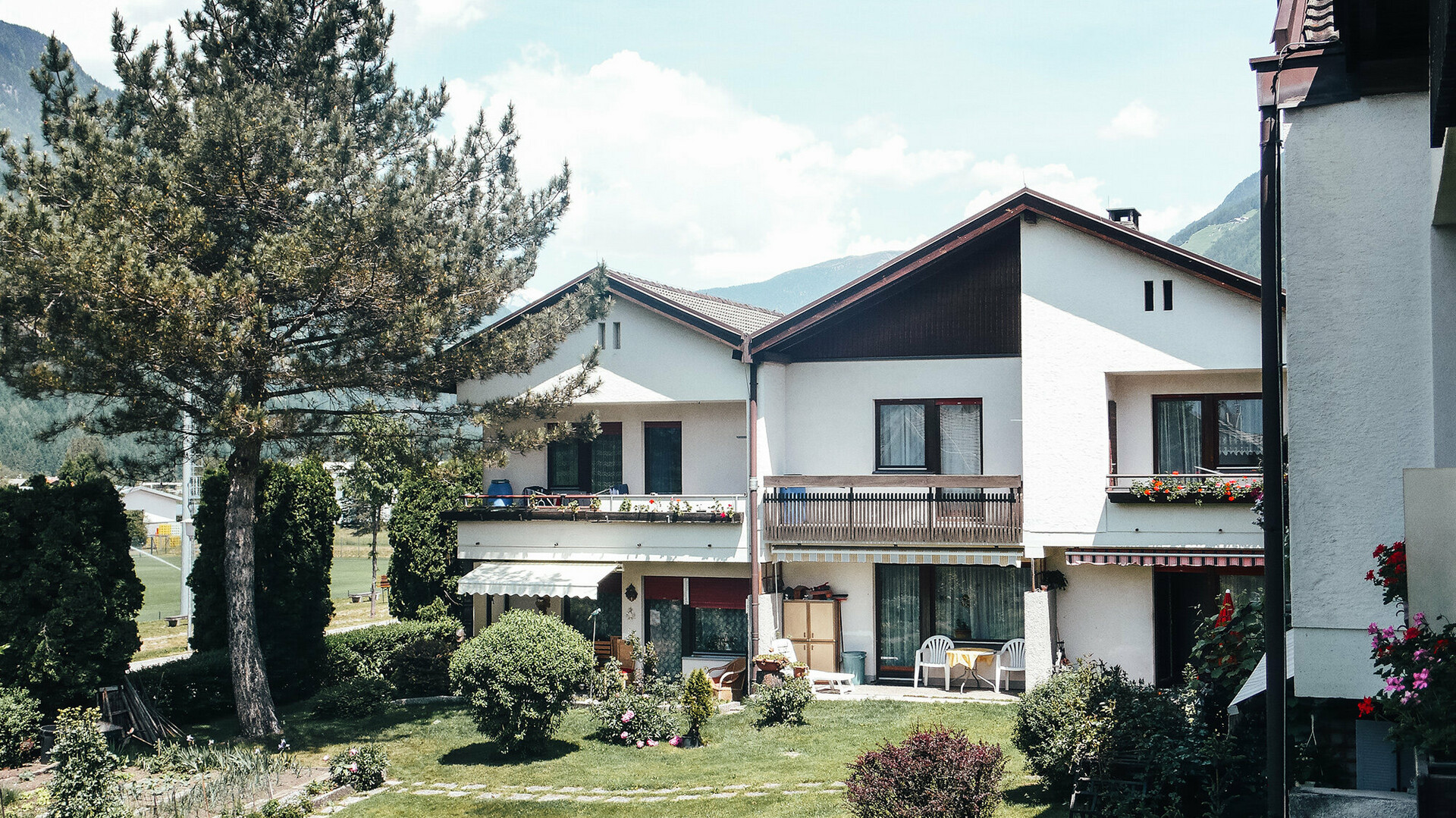 Photo de face de la maison individuelle à Gais.