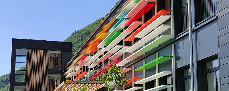 Rénovation de la façade d'une école grâce aux lames de Siding.X PREFA