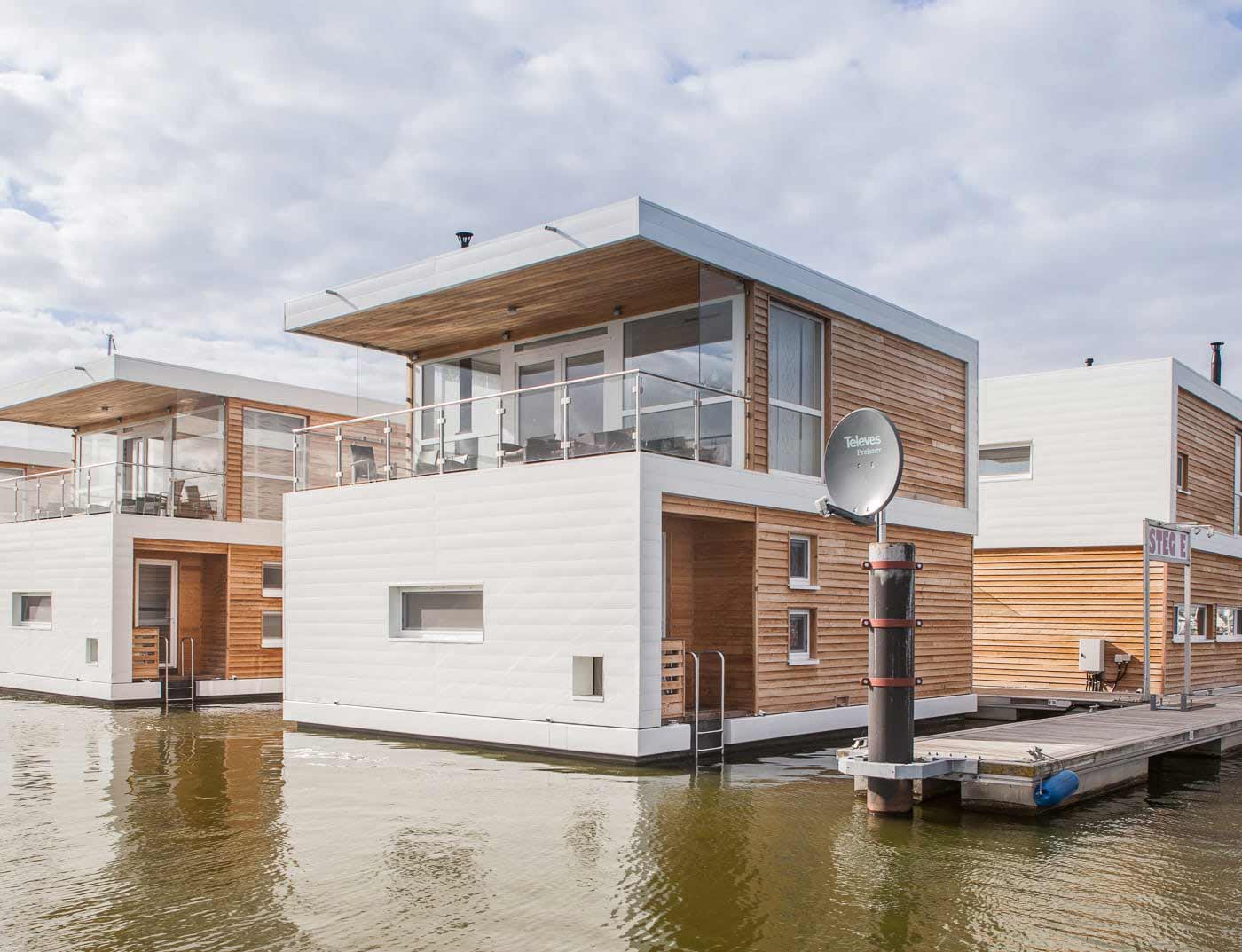 Bâtiments de référence PREFA Systèmes de façades Siding 10 P.10 blanc prefa