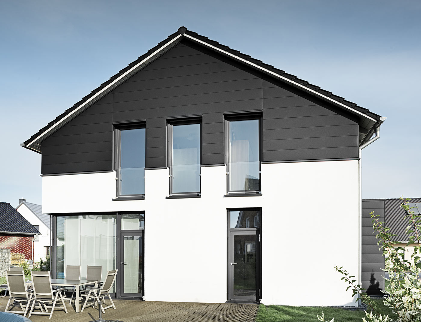 Bâtiments de référence PREFA Systèmes de façades Siding 03 P.10 noir