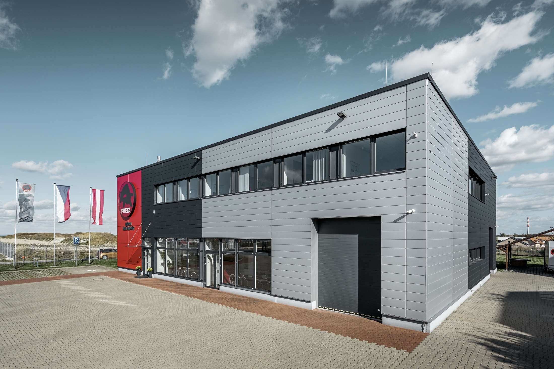 Bâtiments de référence PREFA Systèmes de façades Siding 12 argent métallisé